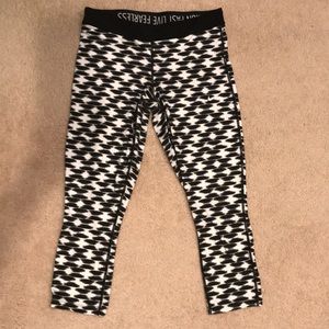 Nike Women’s Dri-Fit Cropped Workout Leggings